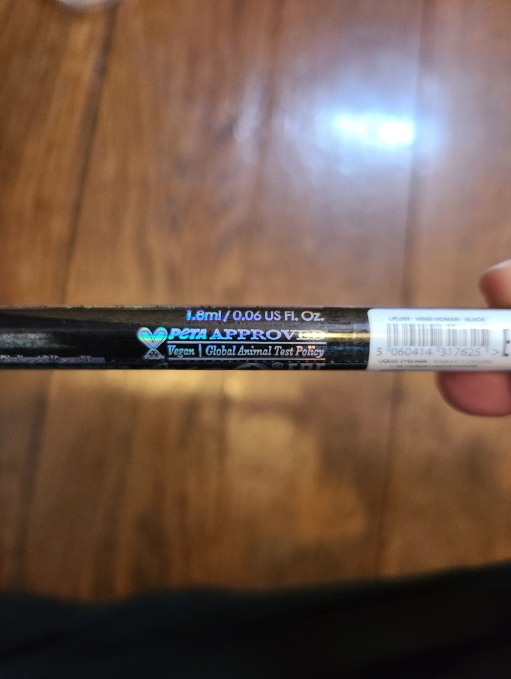💄5/$20 Lottie London Wing Woman Eyeliner Pen - Picture 2 of 3